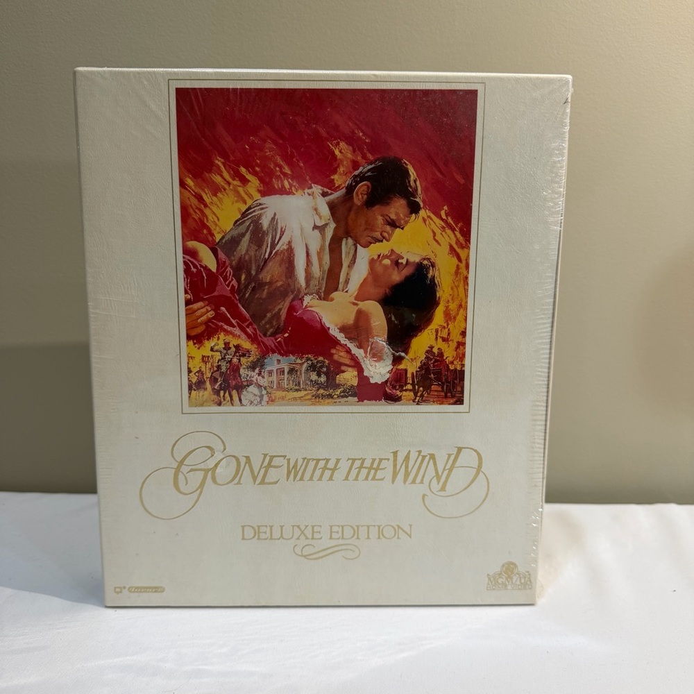 New, Sealed‎ Gone with the Wind Deluxe Edition VHS Box Set